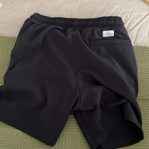 Vineyard Vines navy Athletic Shorts with Elastic Waistband - Picture 3 of 4